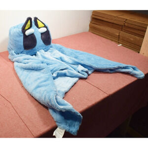 Bluey Kids' 30x50 Hooded Blanket*